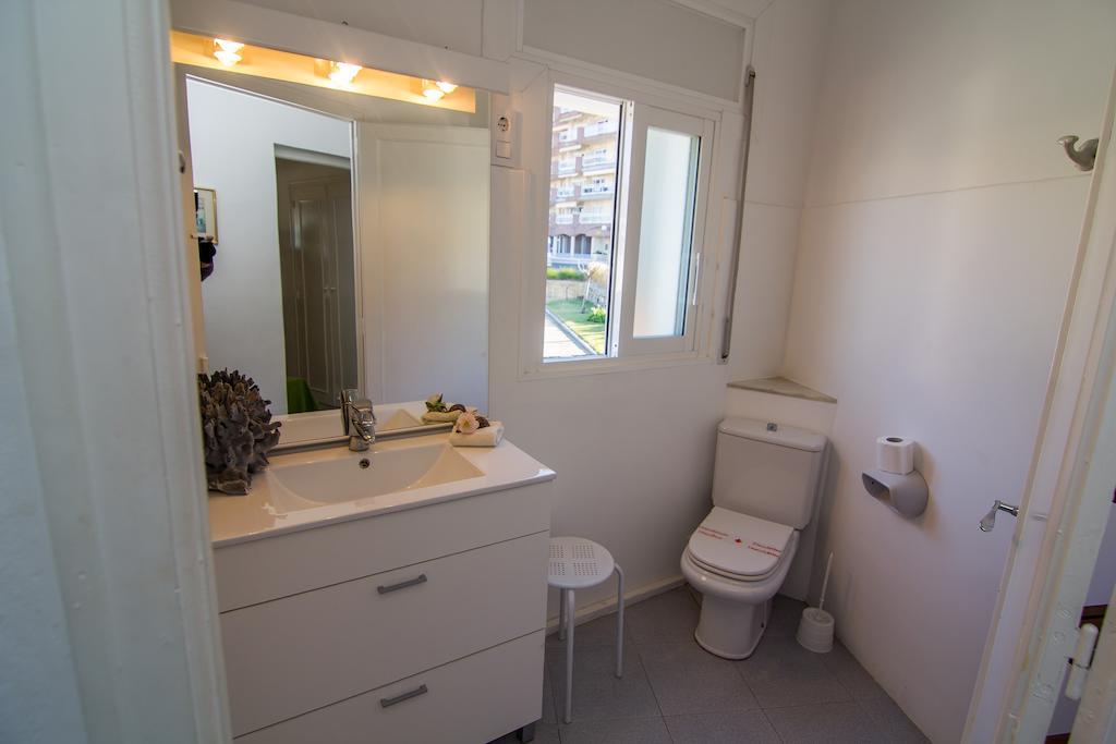 Agi Casa Puerto Villa Росес Стая снимка